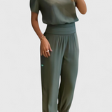 "Cassandra Set s Majicom i Hlačama" could be rewritten as "Cassandra Komplet s Majicom i Hlačama".