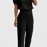 "Cassandra Set s Majicom i Hlačama" could be rewritten as "Cassandra Komplet s Majicom i Hlačama".